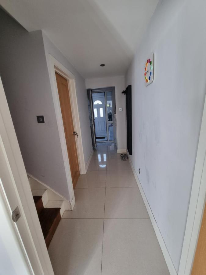 Single Room With En-Suite Shower Room In Zone 1 לונדון מראה חיצוני תמונה