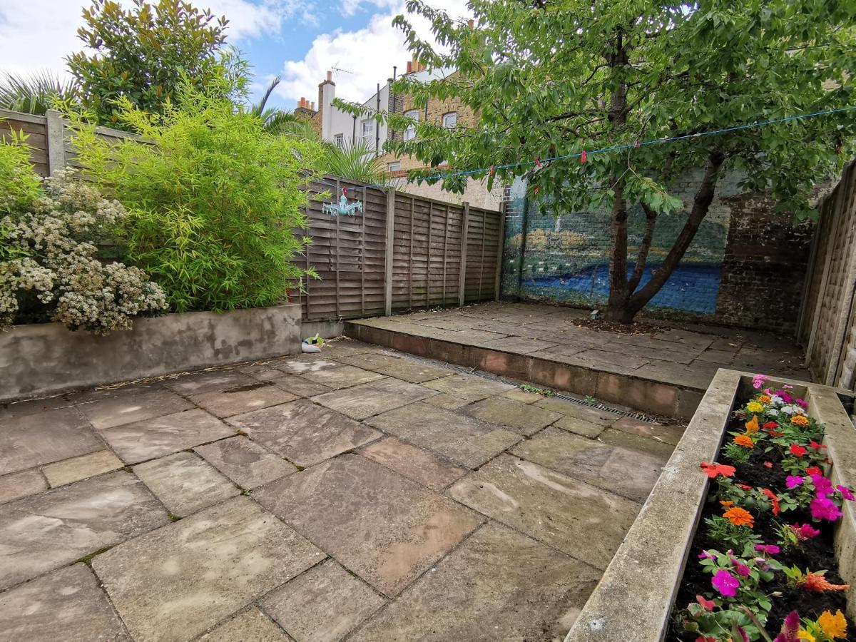 Single Room With En-Suite Shower Room In Zone 1 לונדון מראה חיצוני תמונה